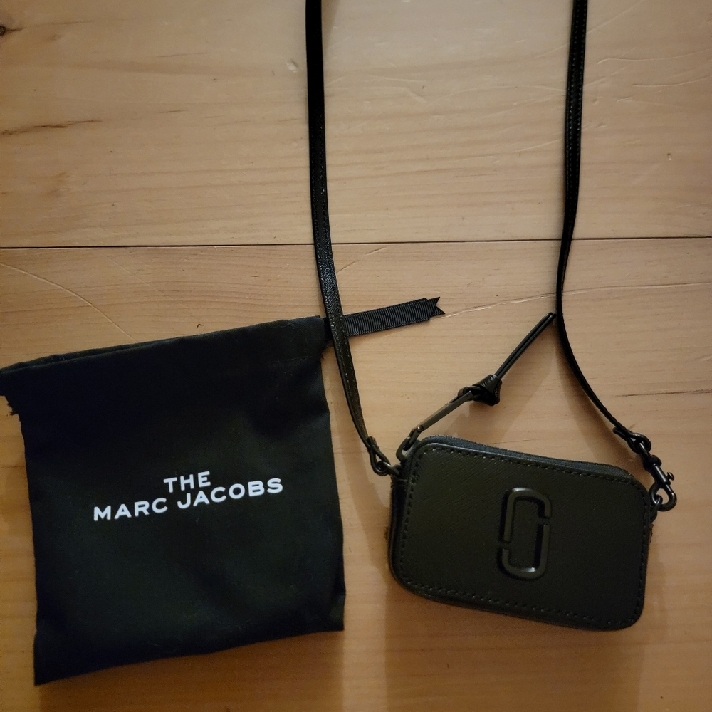 New Marc Jacobs Mini Snapshot - Picture 3 of 6
